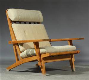 Hans J. Wegner. Lænestol, model GE-375
