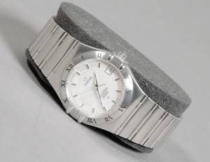Omega, herrearmbåndsur, Constellation Perpetual Calendar.