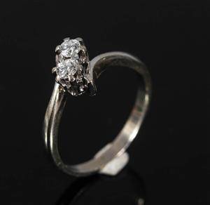 Ring i 18k guld med briljanter, 0.32 ct