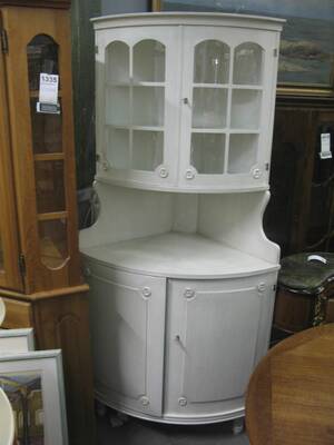 Hörnskåp, Gustaviansk stil