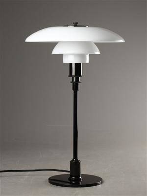Poul Henningsen, PH 32 bordlampe