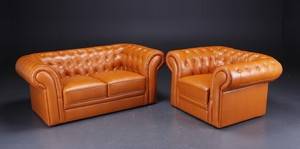 2-pers. Chesterfield sofa samt lænestol, cognac farvet 2