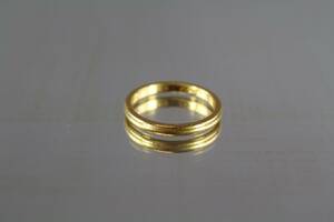 Ring i guld 23 k