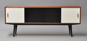 Dansk møbelarkitekt. Lav skænk i teak