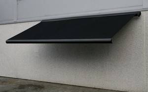 Sort markise 4 meter, hellukket aluminiumskasse, motor samt fjernbetjening