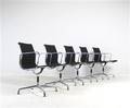Charles  Ray Eames, Stühle Modell EA 107  EA 108 von Vitra 5