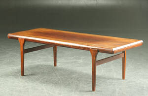 Johannes Andersen, tilskrevet. Sofabord af palisander