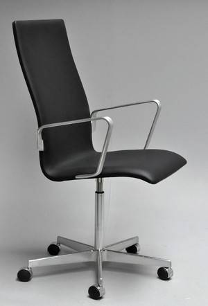 Arne Jacobsen. Oxford stol. Red Label - model 3273, mellemhøjde 