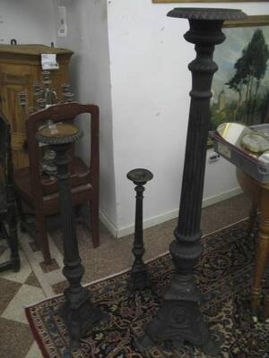 Golvljusstakar, 3 st. gjutjärn