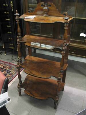 Étagère, 1800-tal