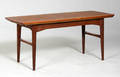 Dansk møbelproducent. Elevationsbord, teak