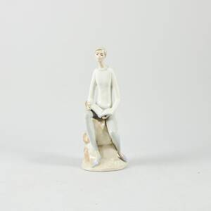 Figurin, läsande yngling