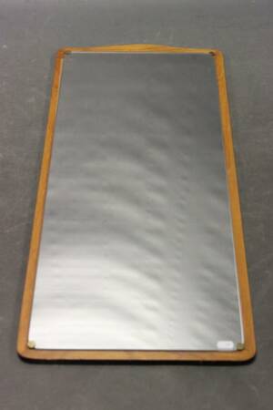 Spegel med ram i teak