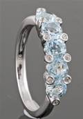 Blue topaz and cubic zirconia ring approx.1.50ct