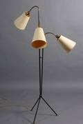 Standerlampe med tre flexarme. Ca. 1940.