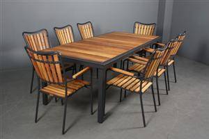 Daneline Havemøbler. Havebord samt otte armstole, teak 9 