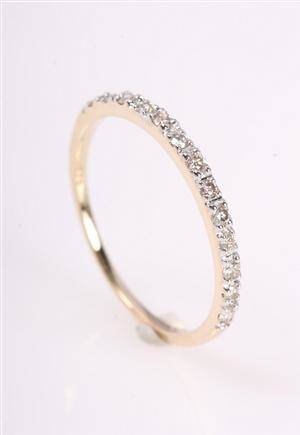 Alliancering, 9 kt. guld, ca. 0.17 ct.  