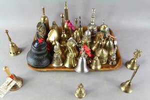 Klockor i bla mässing