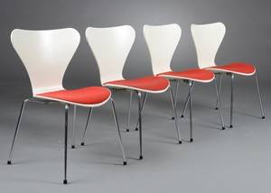  Arne Jacobsen. Fire syverstole, hvidlakerede, model 3107. 4 