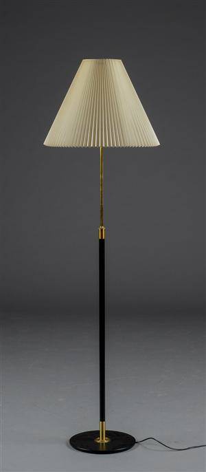 Aage Petersen for Le Klint. Standerlampe 