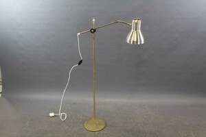 Golvlampa i mässing