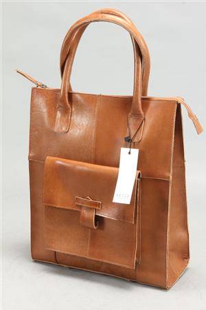 Still Leather Goods. Net i brunt læder