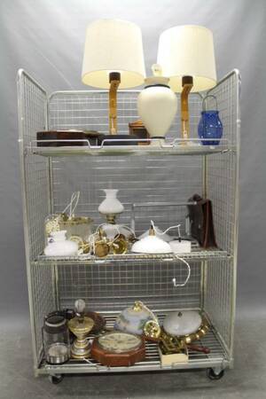 Diverse bord och taklampor mm