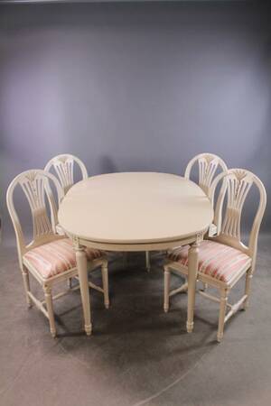 Matgrupp Axet gustaviansk stil 5 delar, bord och stolar 4 st