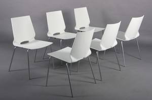 Christina Strand og Niels Hvass. Seks stole i hvid ask, model TAZ. Fredercia Furniture. 6 