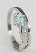 Brillant og aquamarin ring 0,11 ct.