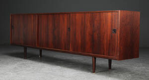 Skænk af palisander, 1960erne, dansk møbelproducent
