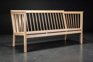 Christian Hvidt. Tremmesofa af elm model 452