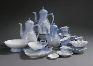 Mågestellet kaffeservice af porcelæn u guldkant. BG II sort.  40
