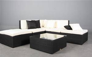 Havemøbler. Loungemøblement i sort polyrattan.