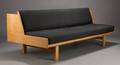 H. J. Wegner. Briks  sovesofa, nybetrukket