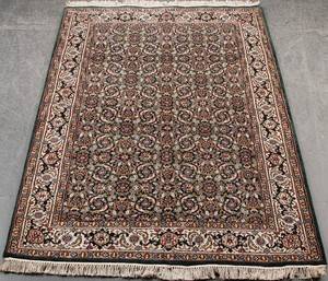 Indo Heratitæppe. Mål ca.124x175 cm.