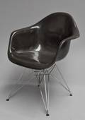 Charles Eames 1907 - 1978. Armstol, model DAR  