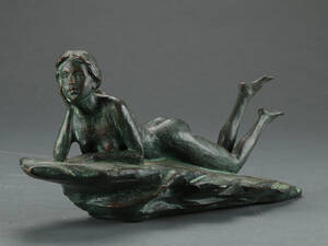 Bronzefigur af liggende kvinde, 1900-tallet Denne vare er sat til omsalg under nyt varenummer 4191892