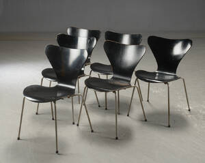 Arne Jacobsen, Syveren sæt på seks stole, model 3107 6
