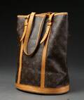 Louis Vuitton. Skuldertaske, model Bucket