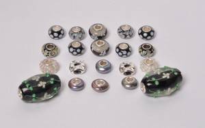 Charlotte Borgen, 20 beadscharms af sterling sølv - sort 20