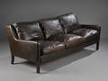 Dansk møbelproducent. Tre-pers sofa, læder.