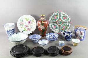 Porslin med asiatiskt motiv 13 delar