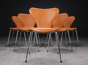 Arne Jacobsen. Sæt på seks stole syveren model 3107 6