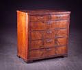 Stor kommode i mahogny. Ca. 1900