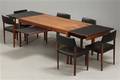 Spisebord af palisander med udtræk og 6 stole. 10