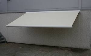 Hvid markise 4 meter, lukket aluminiumskasse, motor samt fjernbetjening