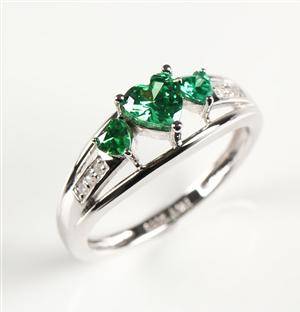 Ring af sterlingsølv med diamanter og zirkoner