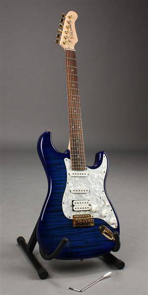 Elguitar, Bryan Watts, ST-style, blå.