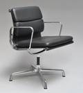 Charles Eames. Soft Pad armstol, Model EA-208 